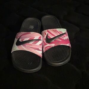 Nike slides